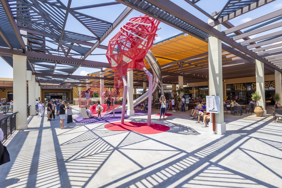 PLAYGROUND FLAMENCO