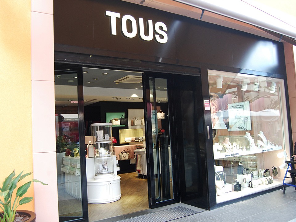 TOUS