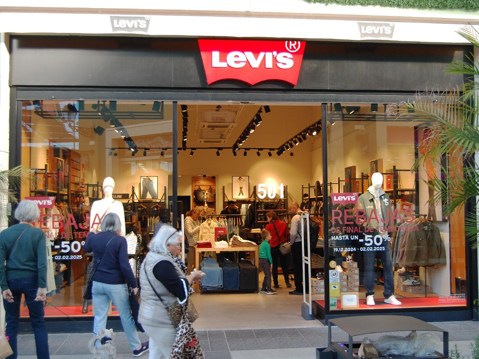 LEVI'S