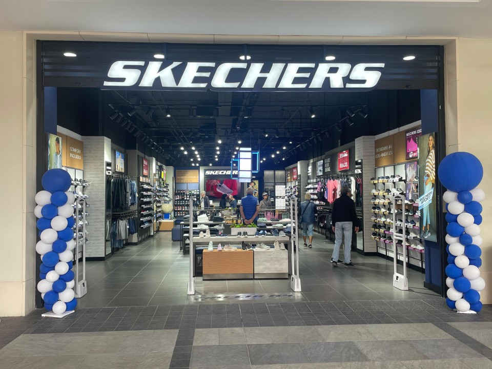 SKECHERS