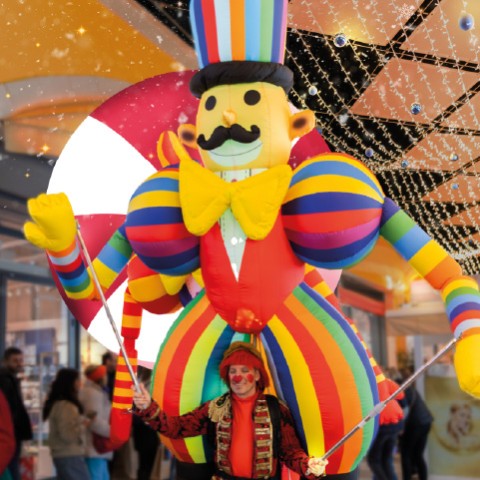 La Grande Parade du Père Noël à Zenia Boulevard
