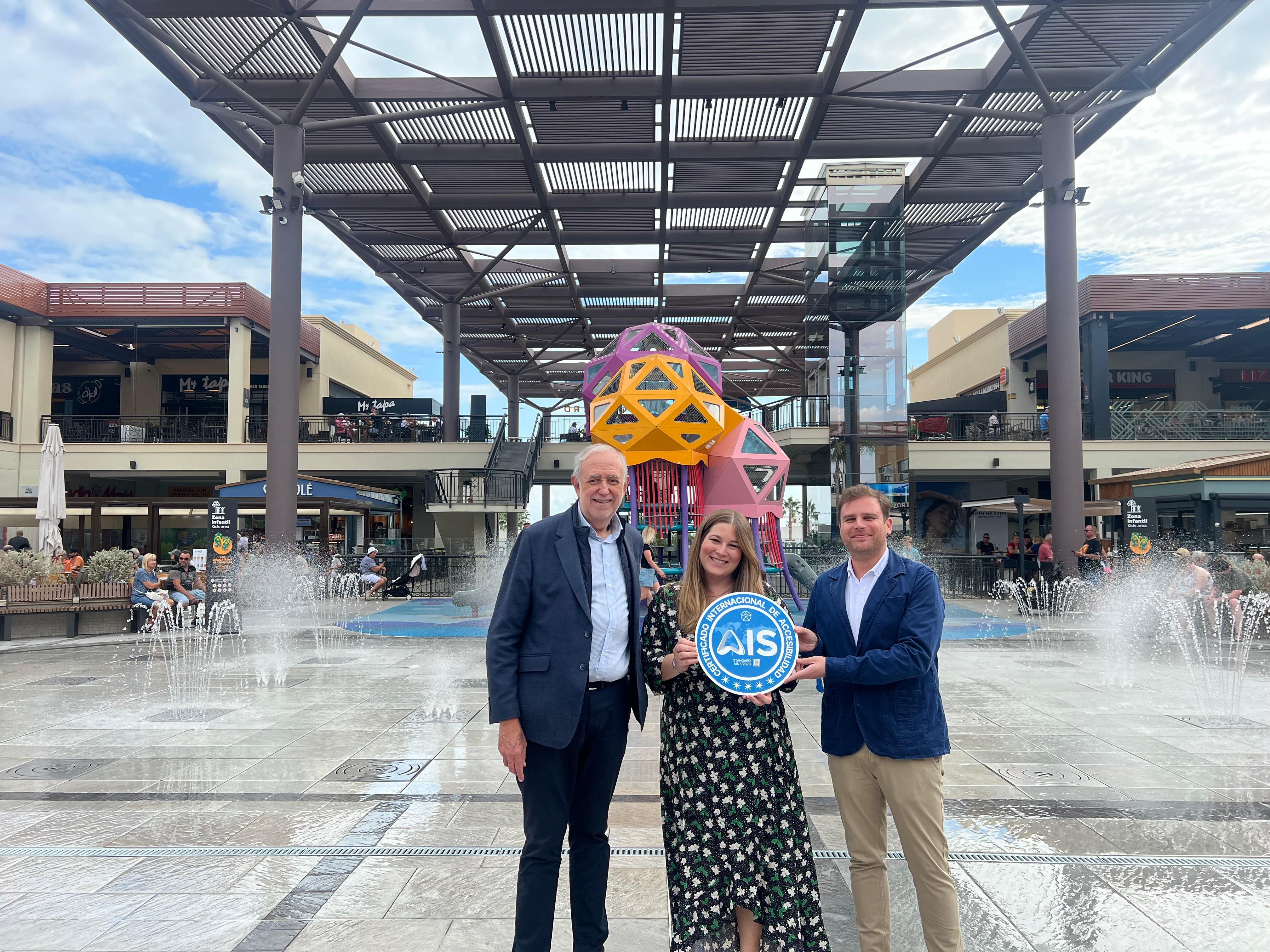 Foto noticia: Accesibilidad en Zenia Boulevard con certificación AIS