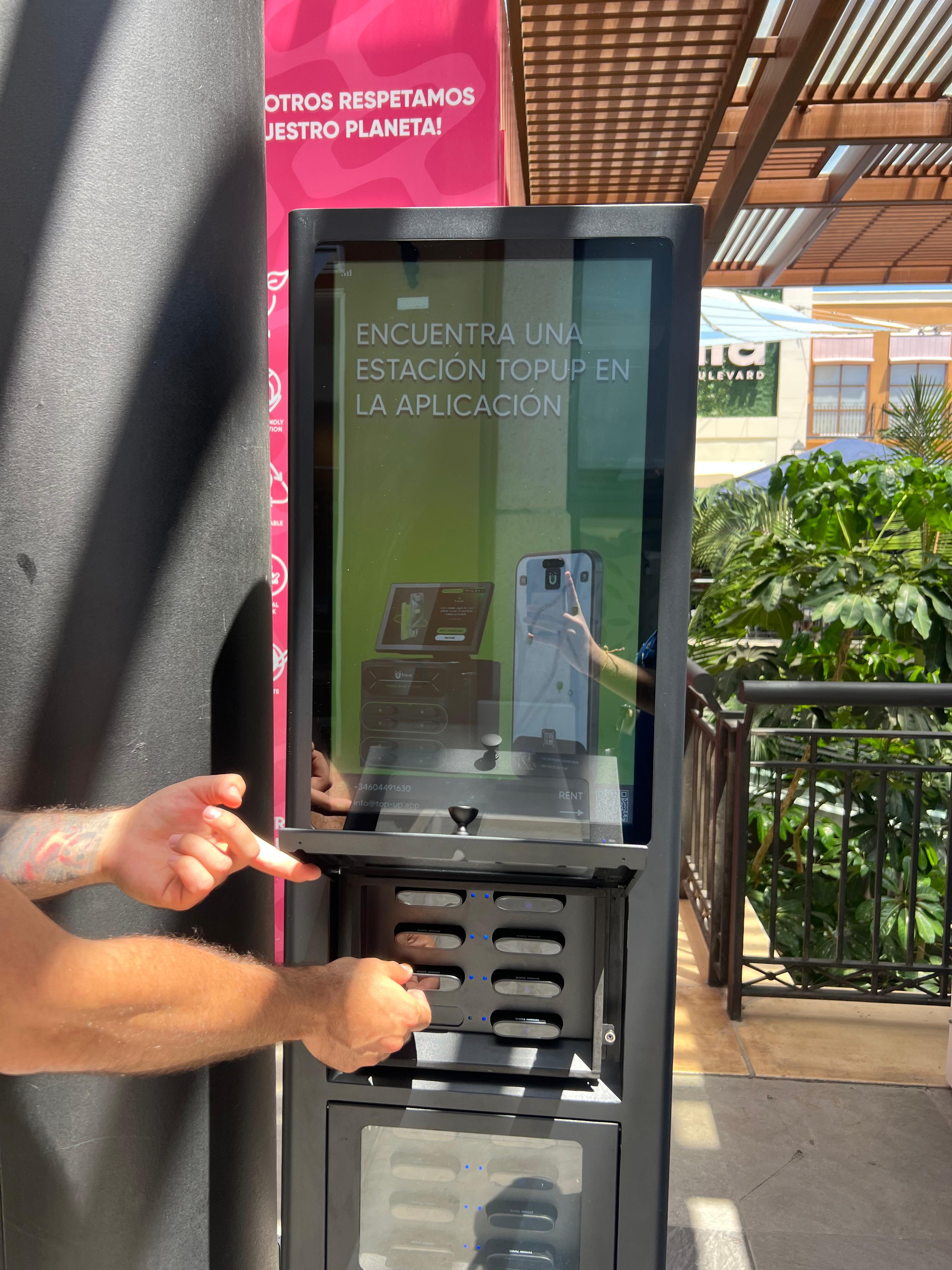 Foto noticia: Puntos de carga móvil en Zenia Boulevard: nuevo servicio